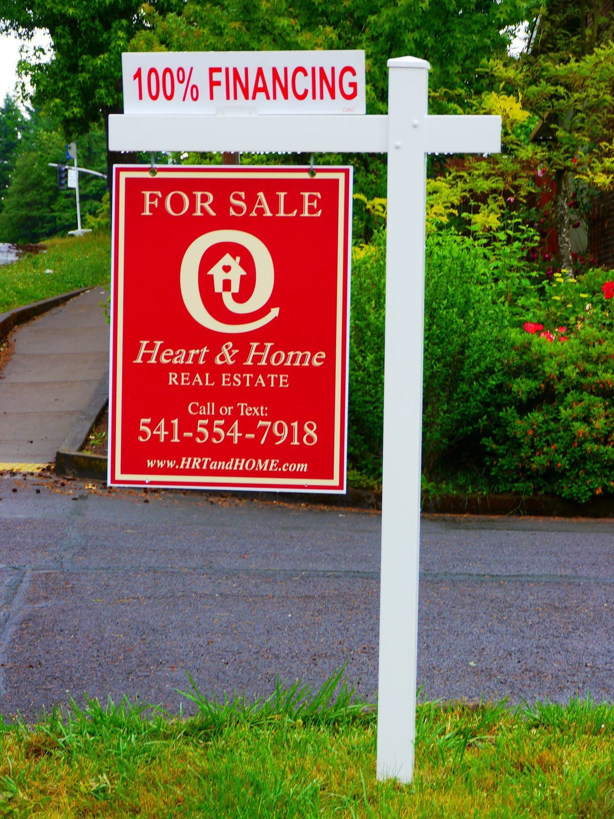 Zillow Promised to Buy Your House in Two Days. It Lost $881 Million Finding Out Why That Doesn't Work.